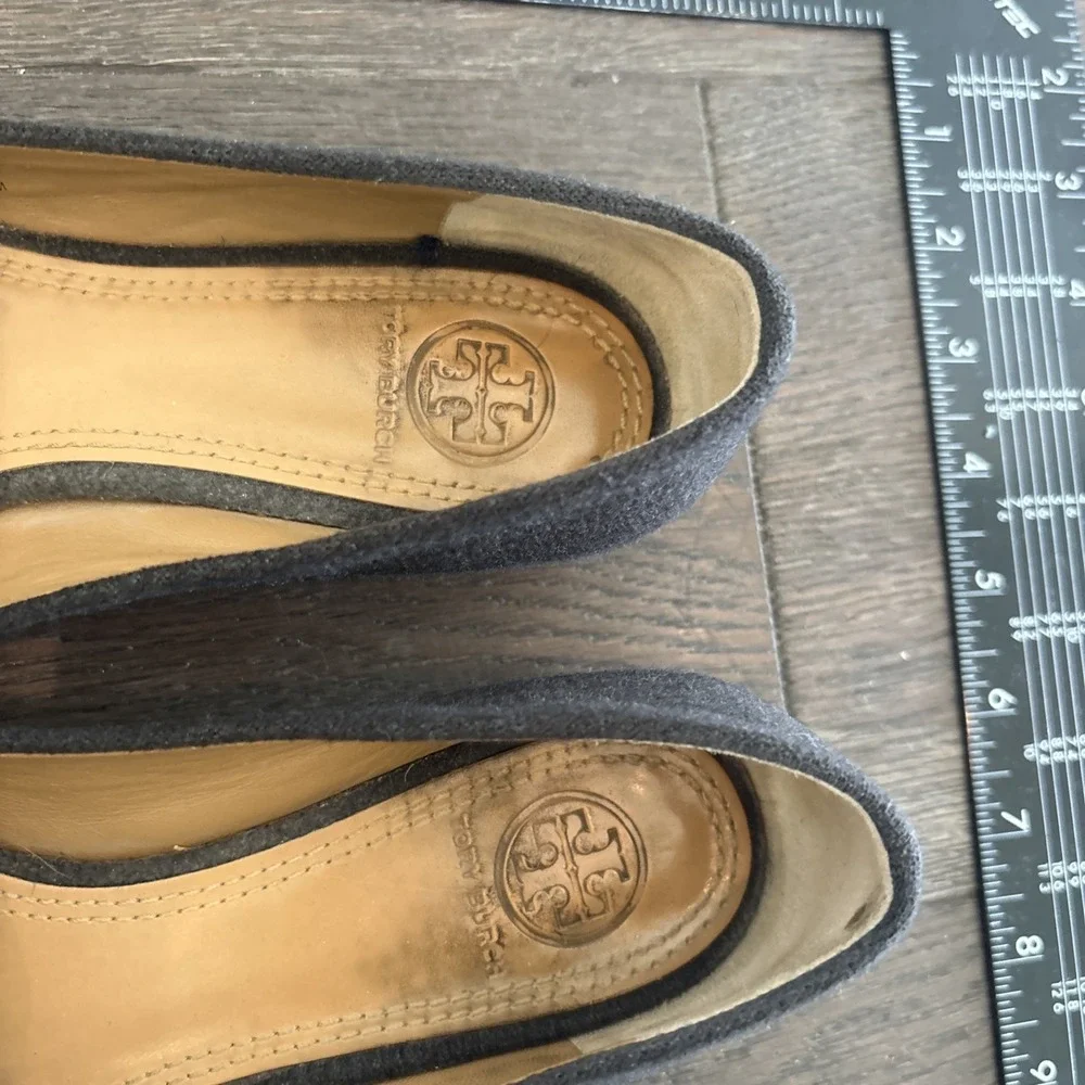 Tory Burch Wall Grey Flats Women's Size 6 1/2